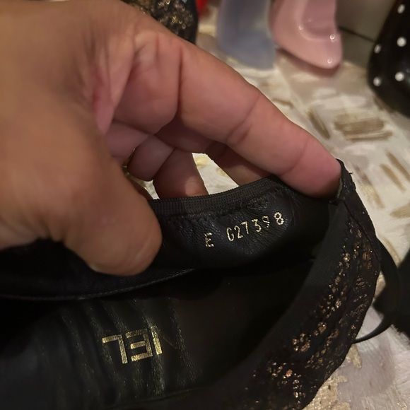 Super Rare - Chanel Cap Toe Ballet/Ballerina Flats w/new Chanel Shoe Bands!!!! - Picture 6 of 16